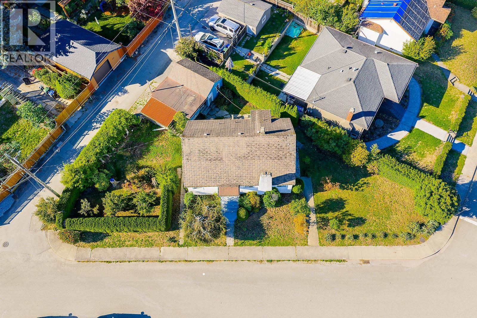 319 Churchill Avenue, New Westminster, British Columbia V3L 4P4 - Photo 35 - R3076661