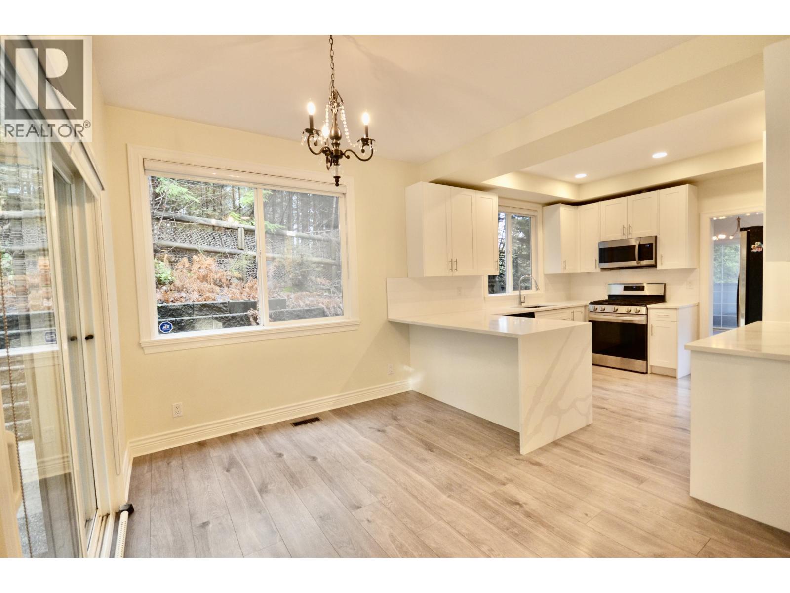 3398 Plateau Boulevard, Coquitlam, British Columbia  V3E 3R3 - Photo 12 - R3076662