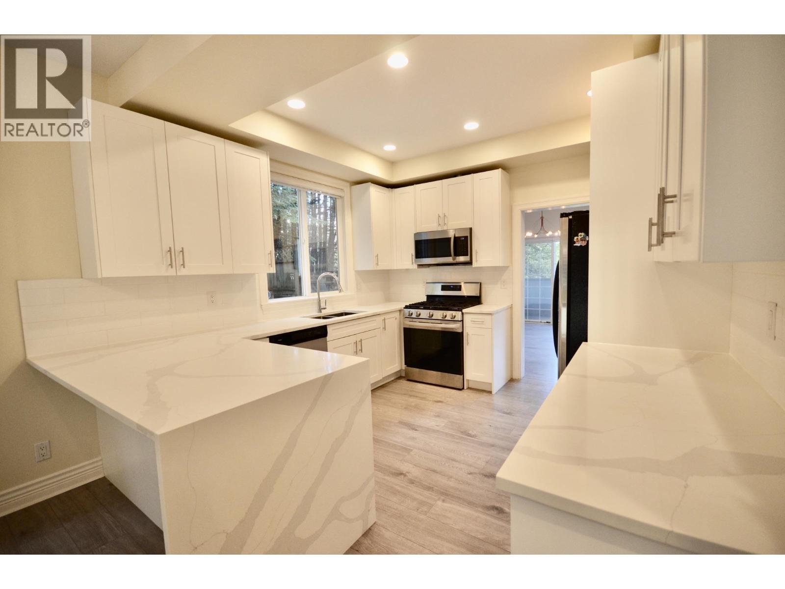 3398 Plateau Boulevard, Coquitlam, British Columbia  V3E 3R3 - Photo 13 - R3076662