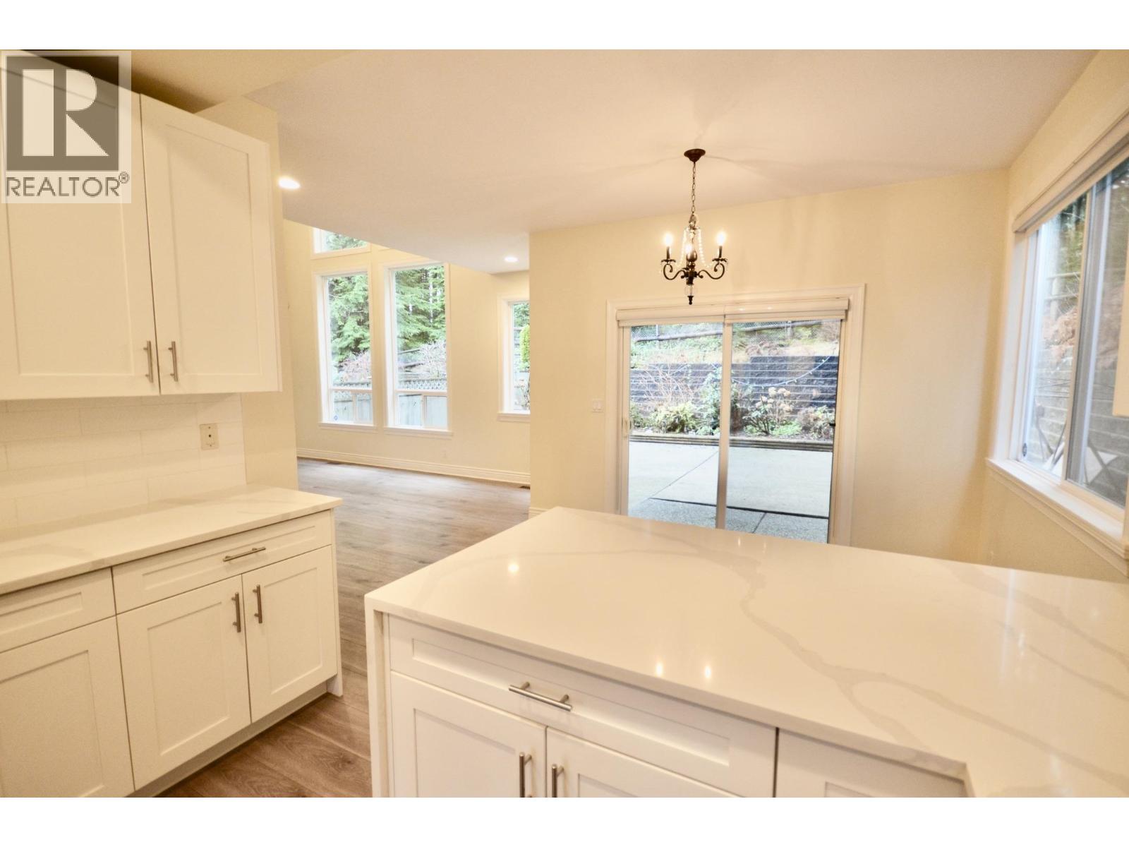 3398 Plateau Boulevard, Coquitlam, British Columbia  V3E 3R3 - Photo 14 - R3076662