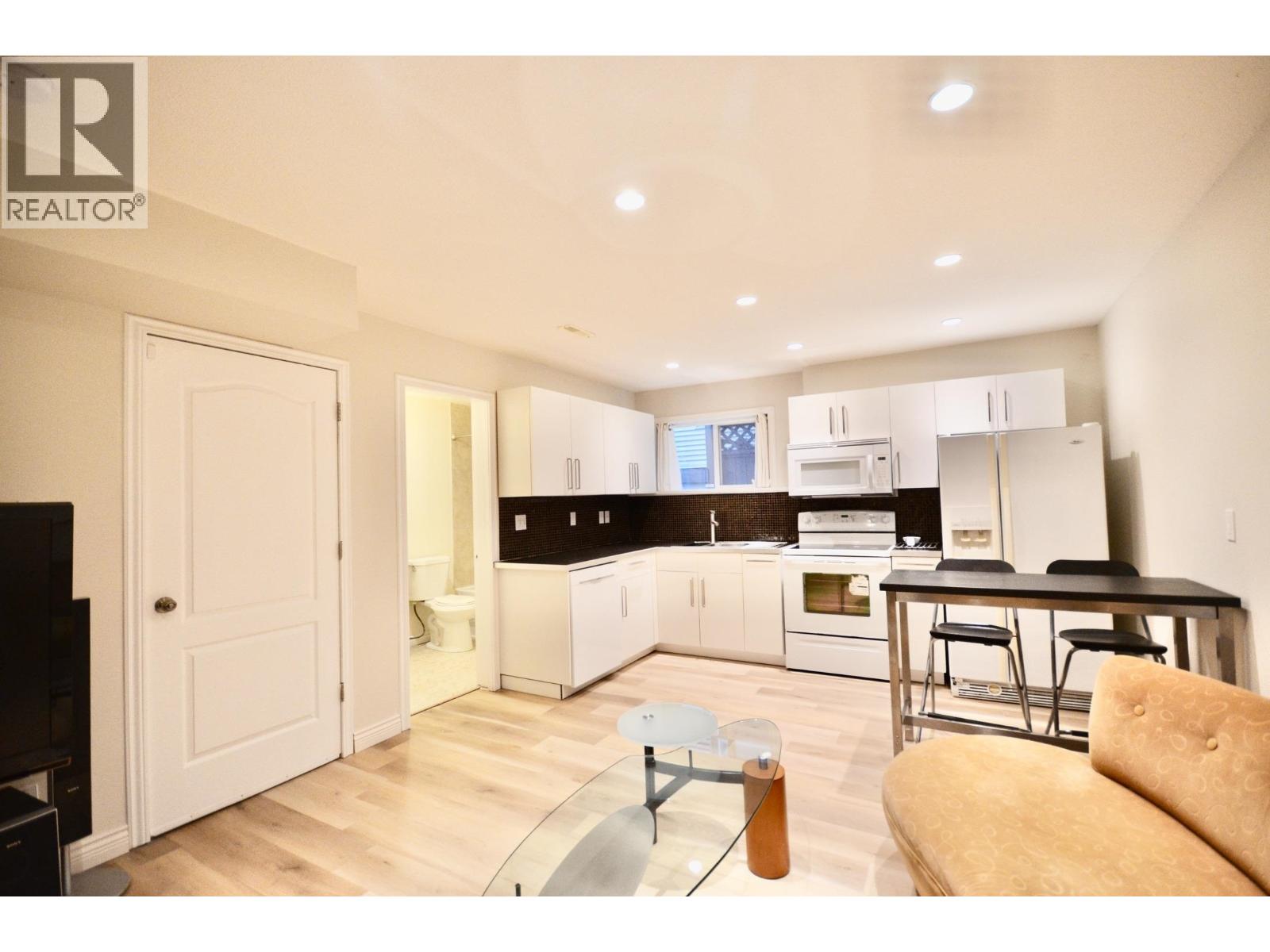 3398 Plateau Boulevard, Coquitlam, British Columbia  V3E 3R3 - Photo 35 - R3076662