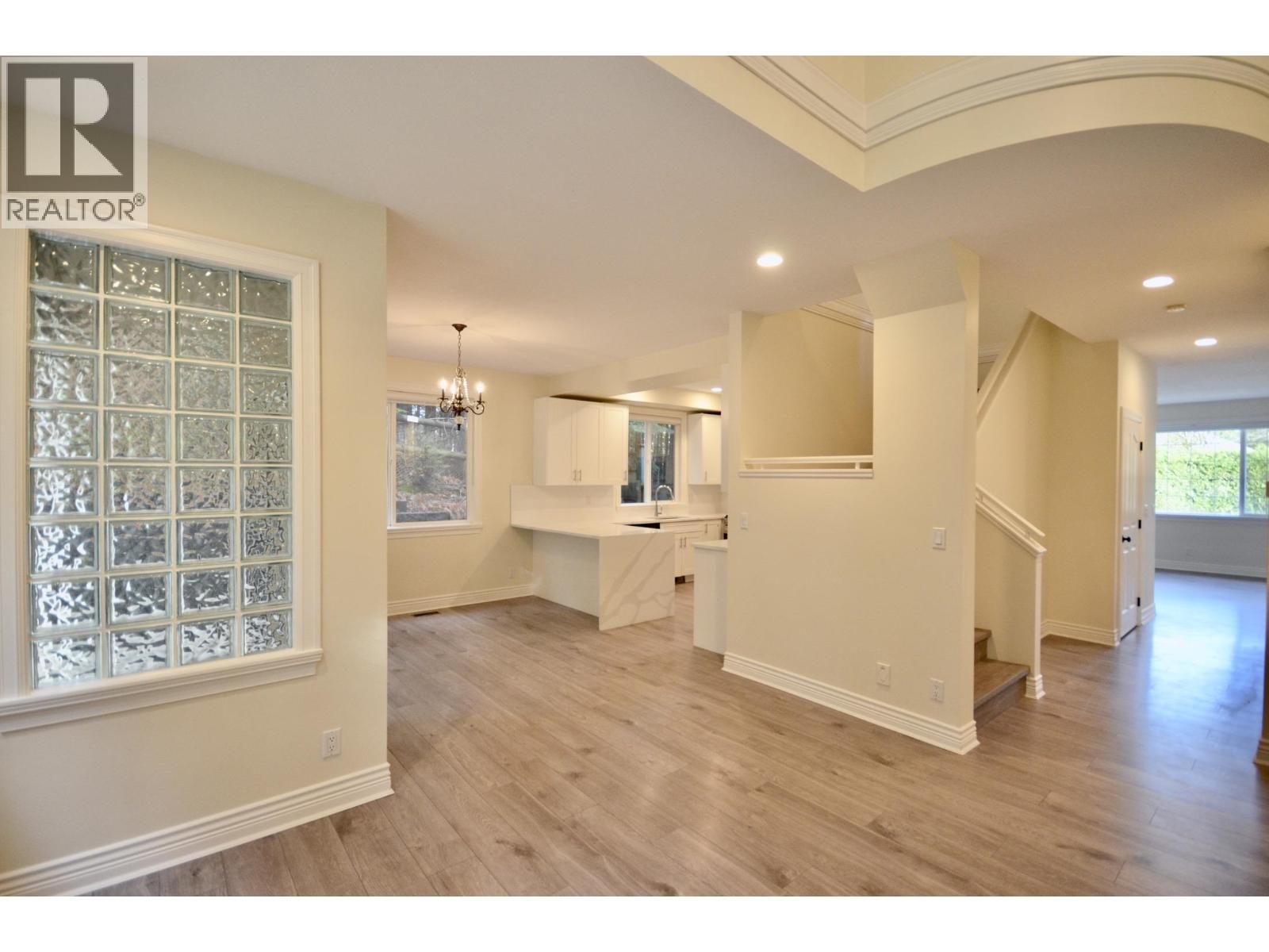 3398 Plateau Boulevard, Coquitlam, British Columbia  V3E 3R3 - Photo 7 - R3076662