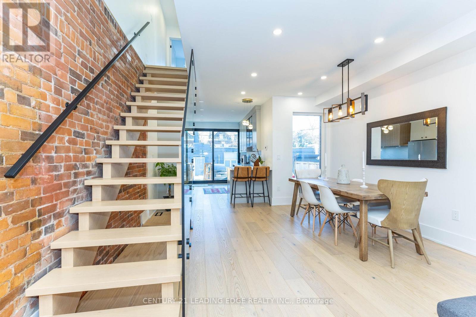 261 Howland Avenue, Toronto, Ontario  M5R 3B7 - Photo 7 - C12669908