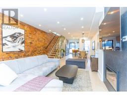 261 HOWLAND AVENUE, Toronto, Ontario