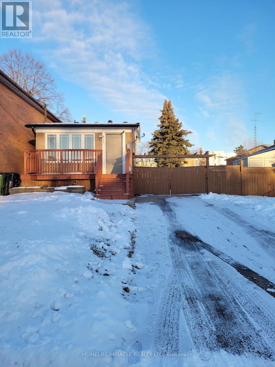 Main - 201 Linden Avenue, Toronto, Ontario  M1K 3J1 - Photo 1 - E12669900