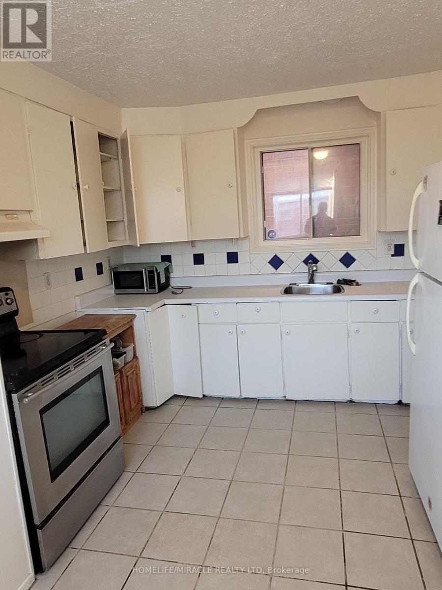 Main - 201 Linden Avenue, Toronto, Ontario  M1K 3J1 - Photo 4 - E12669900