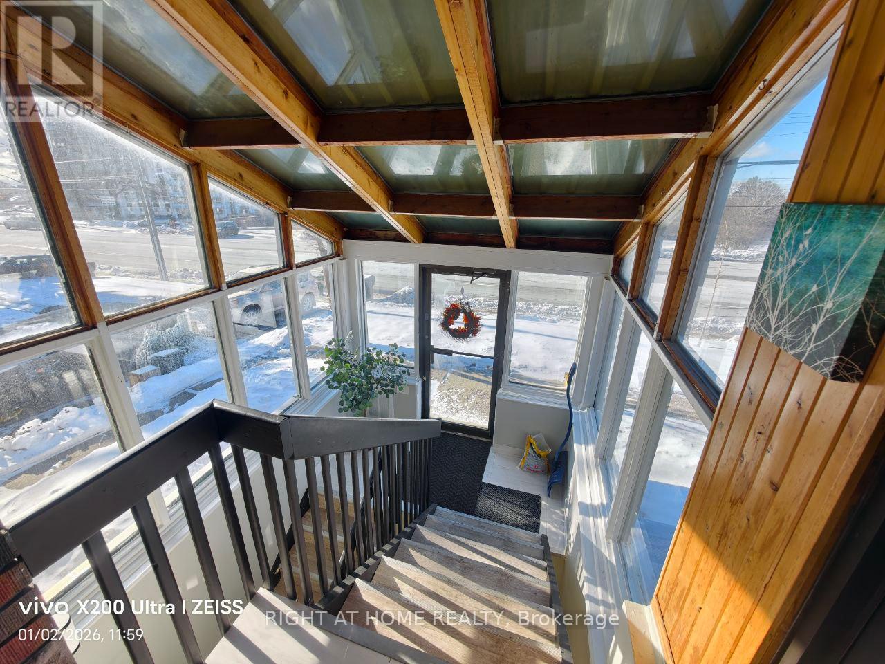 Upper Level - 1785 Victoria Pk Avenue, Toronto, Ontario  M1T 1T2 - Photo 2 - E12669950