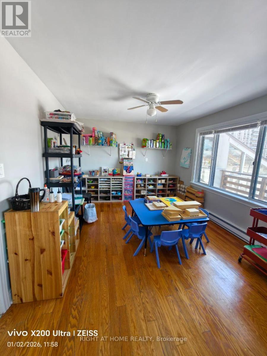 Upper Level - 1785 Victoria Pk Avenue, Toronto, Ontario  M1T 1T2 - Photo 6 - E12669950