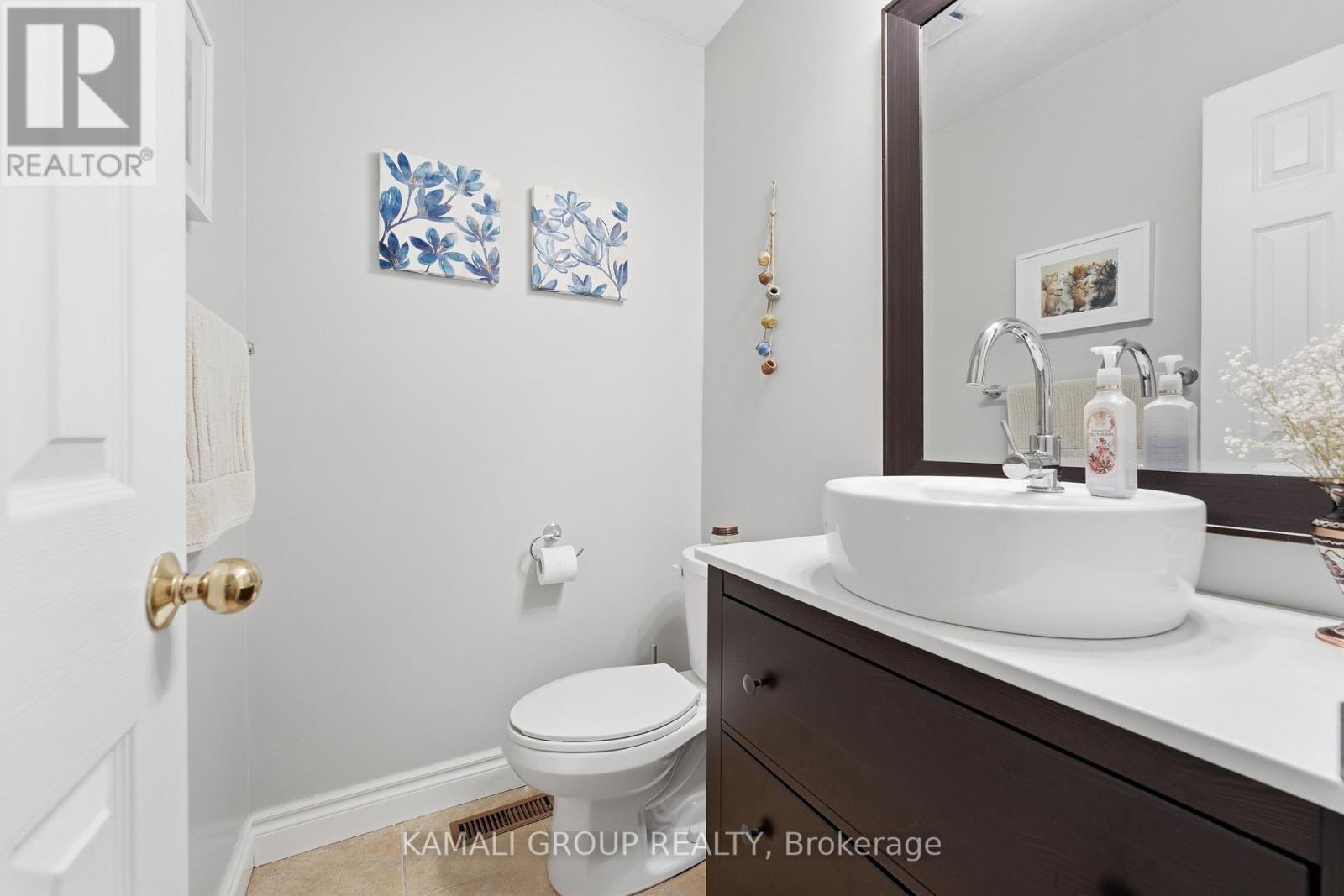Main - 112 Kersey Crescent, Richmond Hill, Ontario  L4C 5V8 - Photo 13 - N12669910