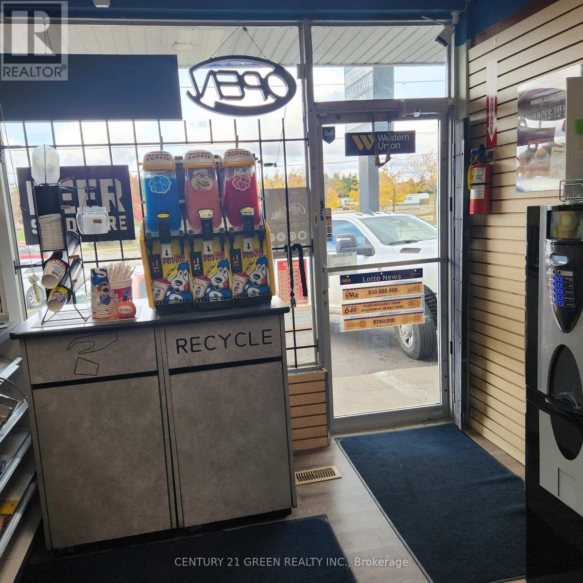 3 - 136 Guelph Street, Halton Hills, Ontario  L7G 4A5 - Photo 5 - W12666368