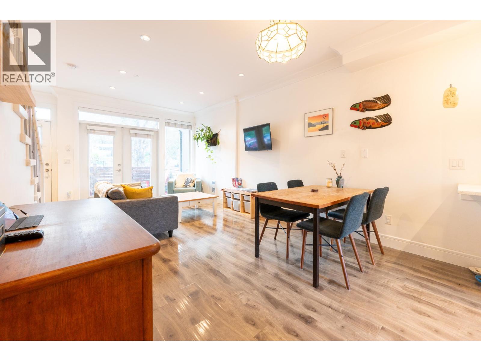 1187 E 19th Avenue, Vancouver, British Columbia  V5V 1K9 - Photo 5 - R3076234