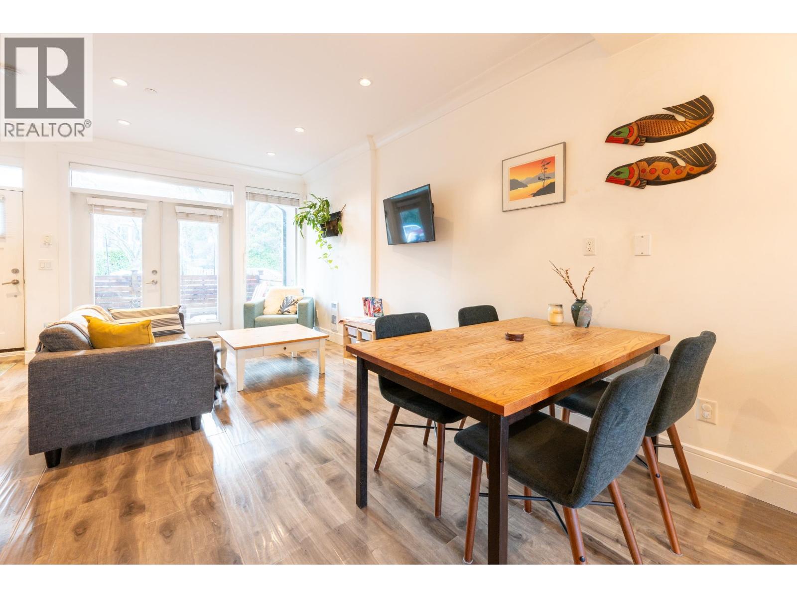 1187 E 19th Avenue, Vancouver, British Columbia  V5V 1K9 - Photo 3 - R3076234