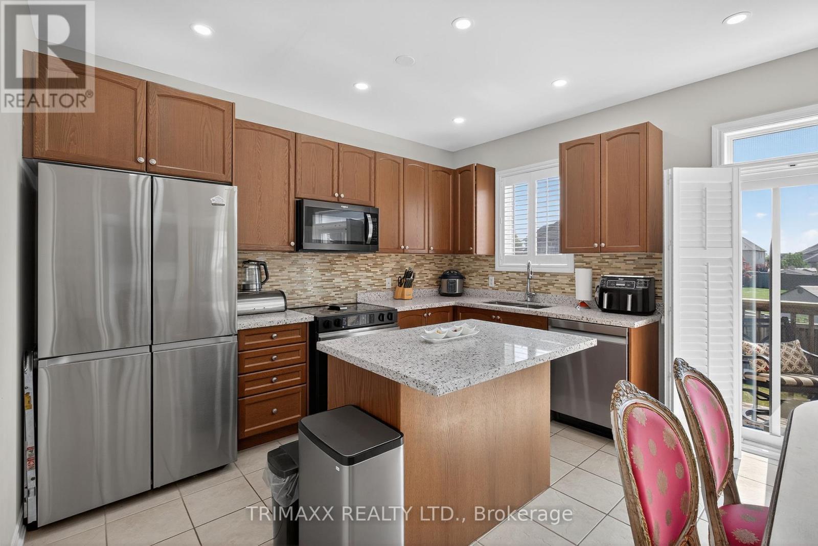 30 Learmont Avenue, Caledon, Ontario  L7C 3N3 - Photo 13 - W12669876