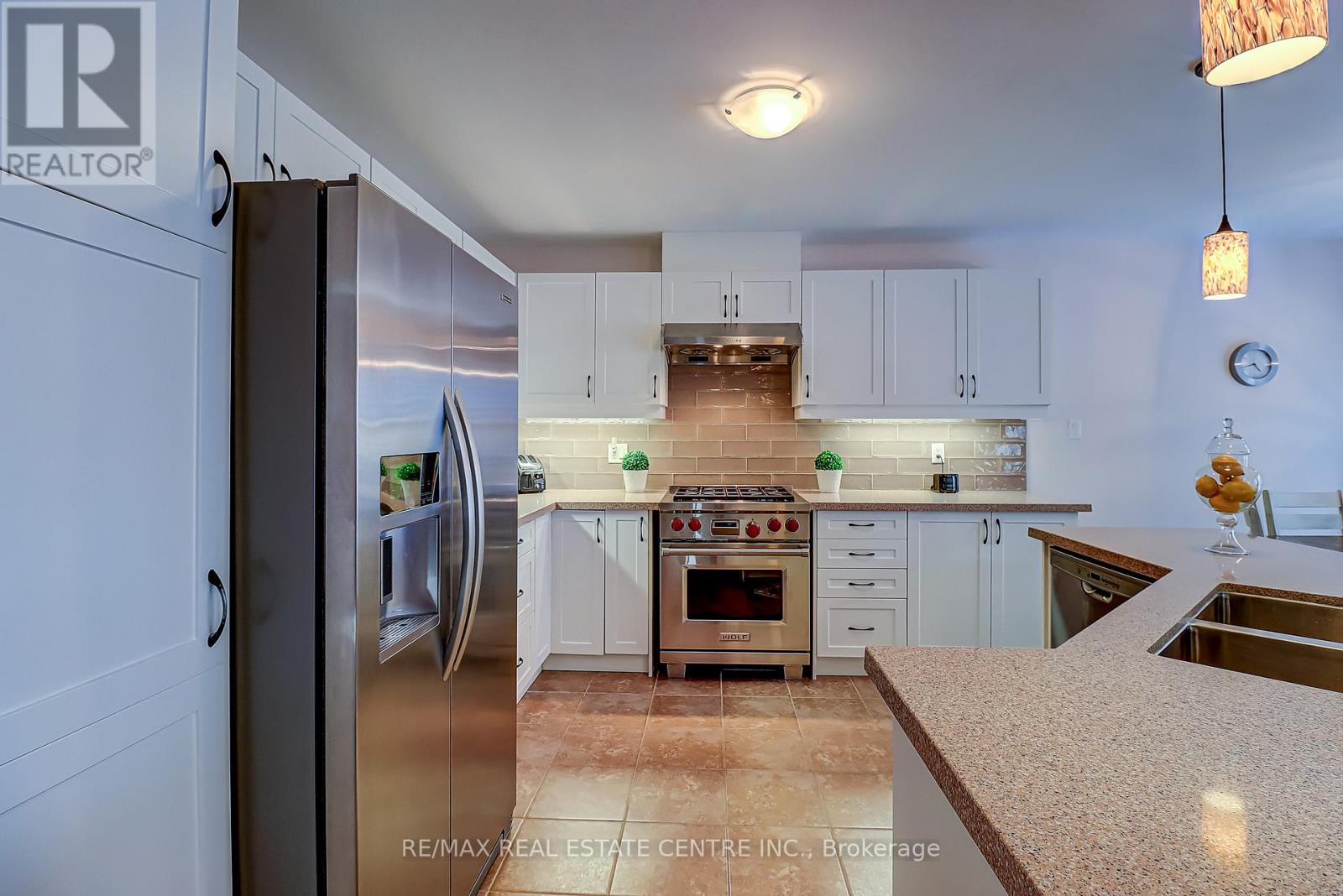 40 Muzzo Drive, Brampton, Ontario  L6R 3W8 - Photo 13 - W12669928