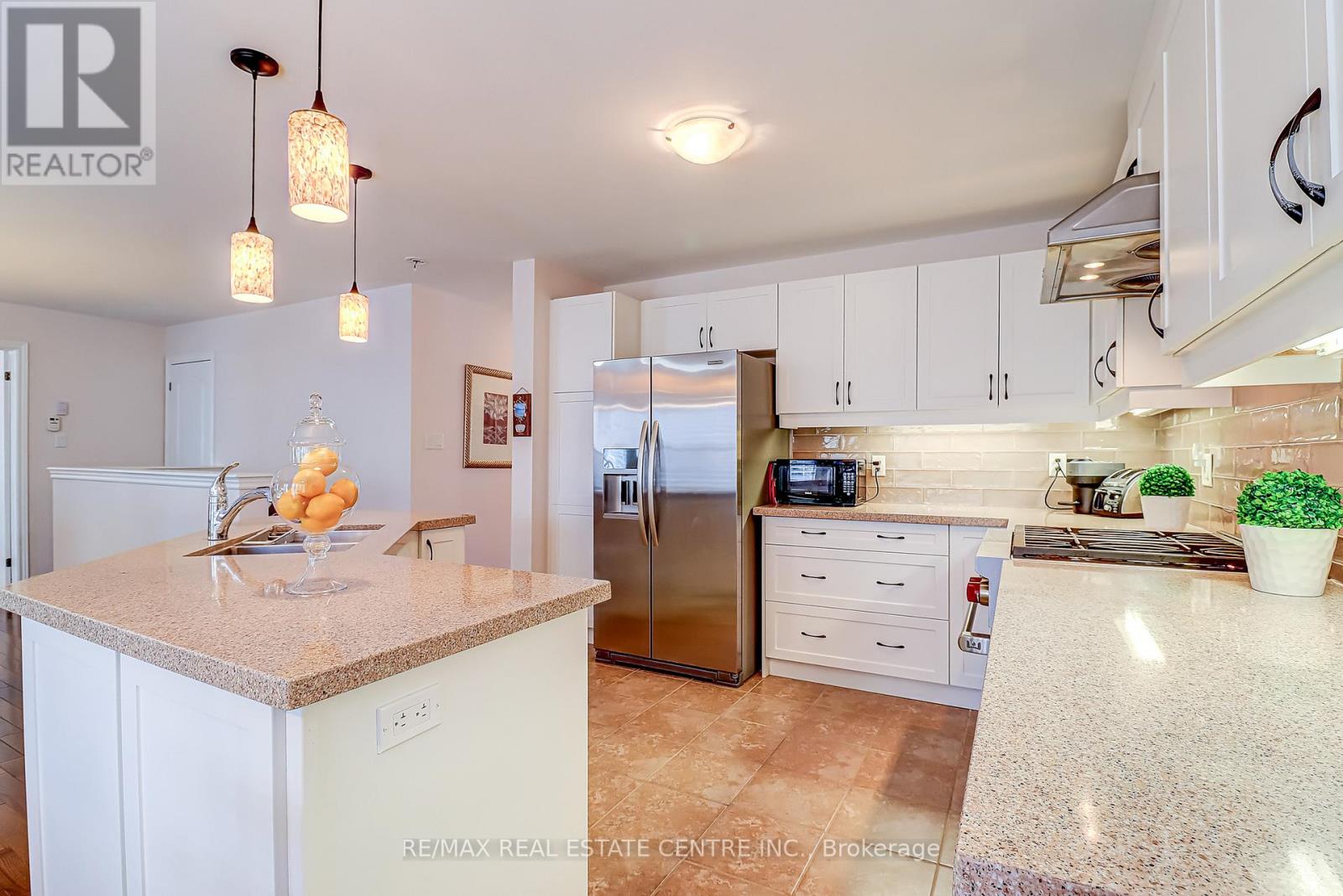 40 Muzzo Drive, Brampton, Ontario  L6R 3W8 - Photo 15 - W12669928