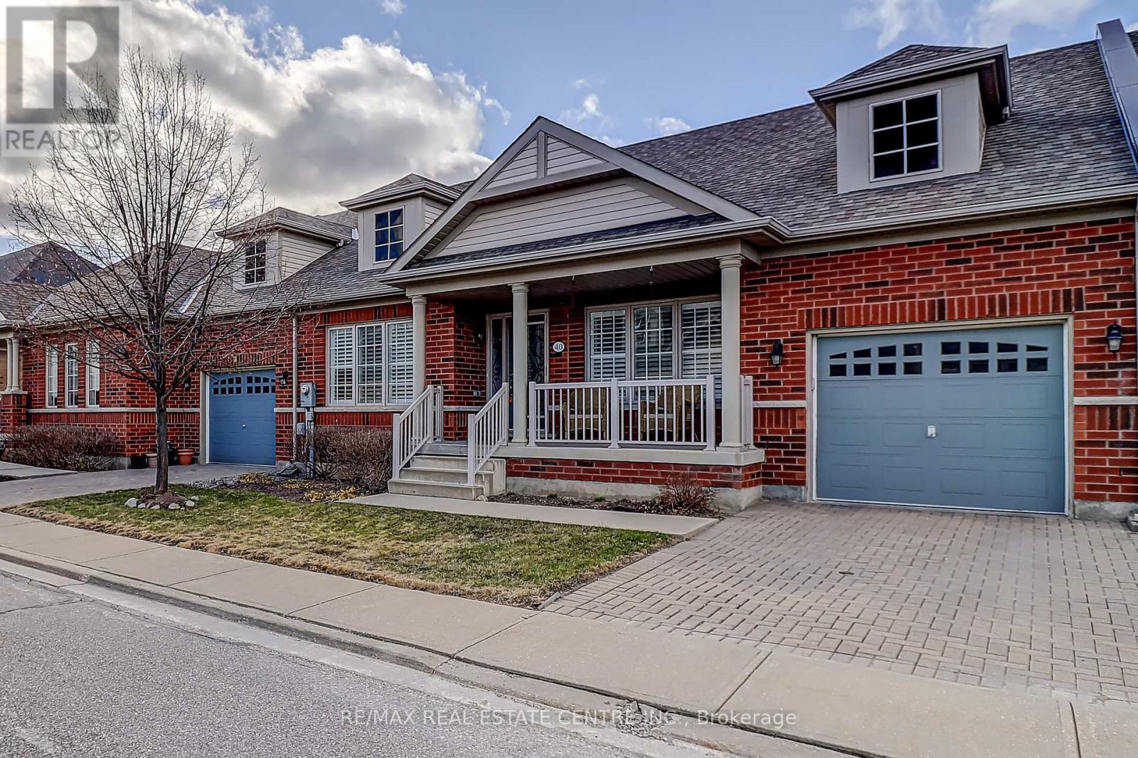 40 Muzzo Drive, Brampton, Ontario  L6R 3W8 - Photo 2 - W12669928