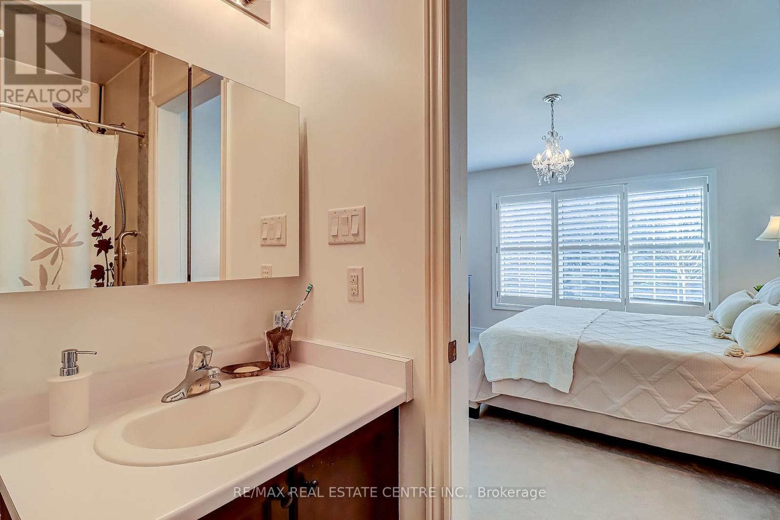 40 Muzzo Drive, Brampton, Ontario  L6R 3W8 - Photo 25 - W12669928