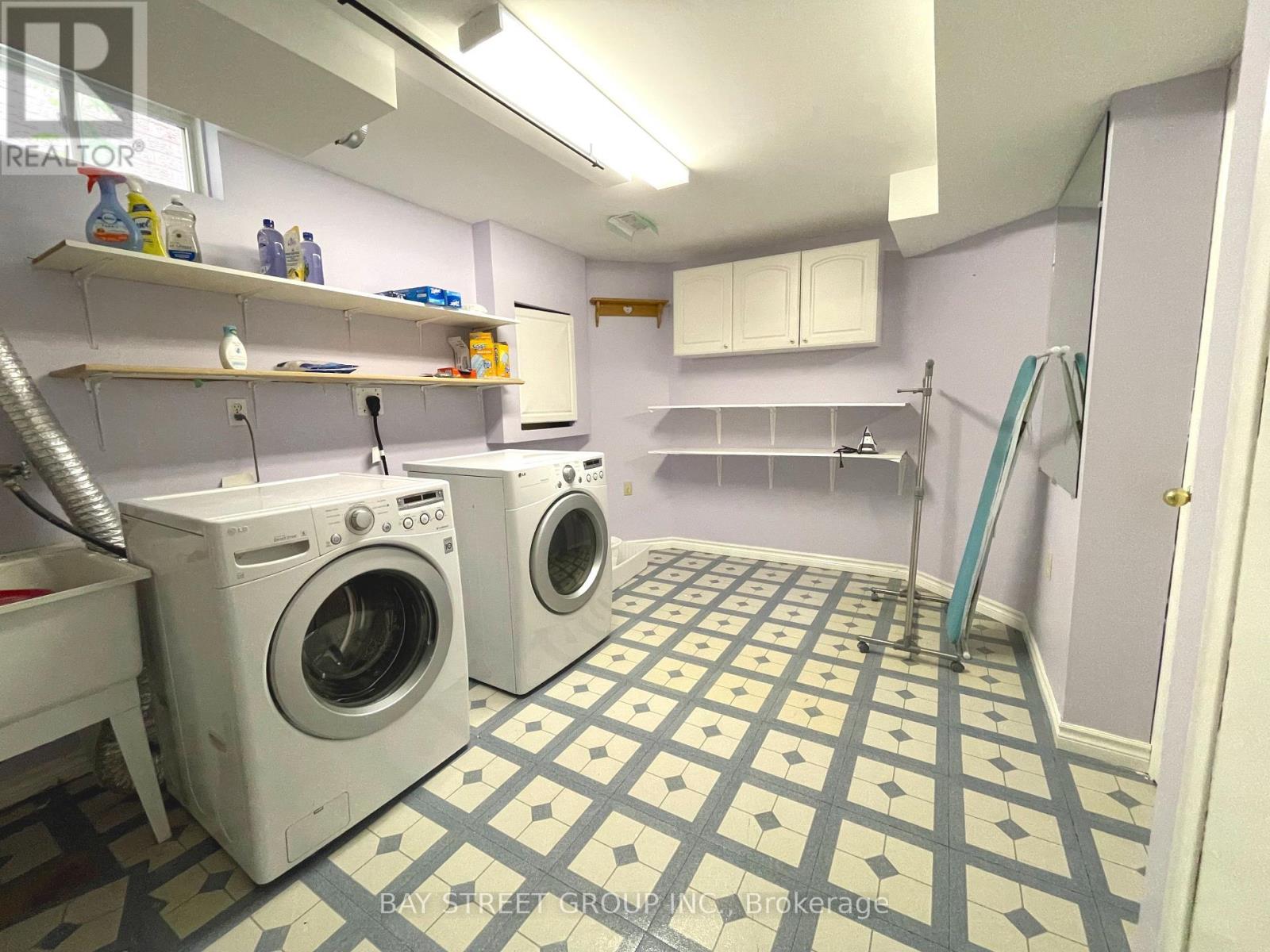 2136 Golden Orchard Trail, Oakville, Ontario  L6M 3W8 - Photo 17 - W12669940