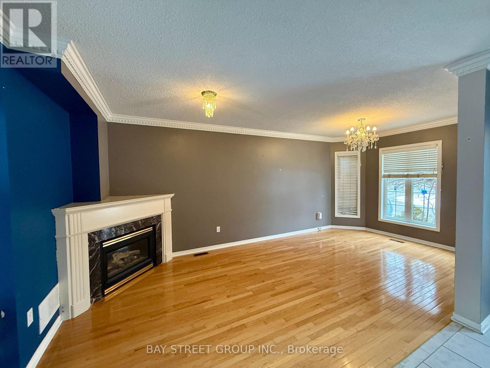 2136 Golden Orchard Trail, Oakville, Ontario  L6M 3W8 - Photo 4 - W12669940