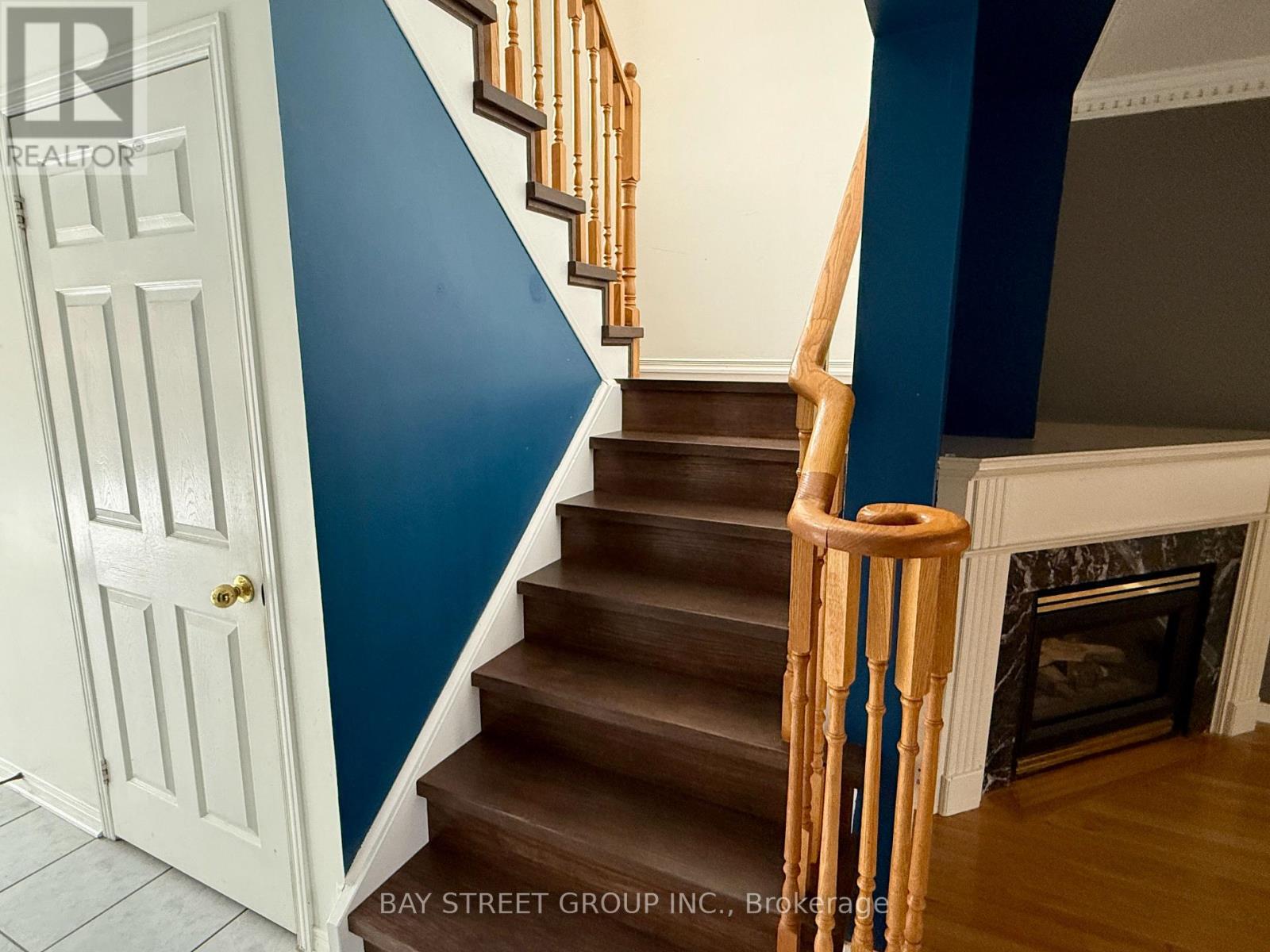 2136 Golden Orchard Trail, Oakville, Ontario  L6M 3W8 - Photo 7 - W12669940