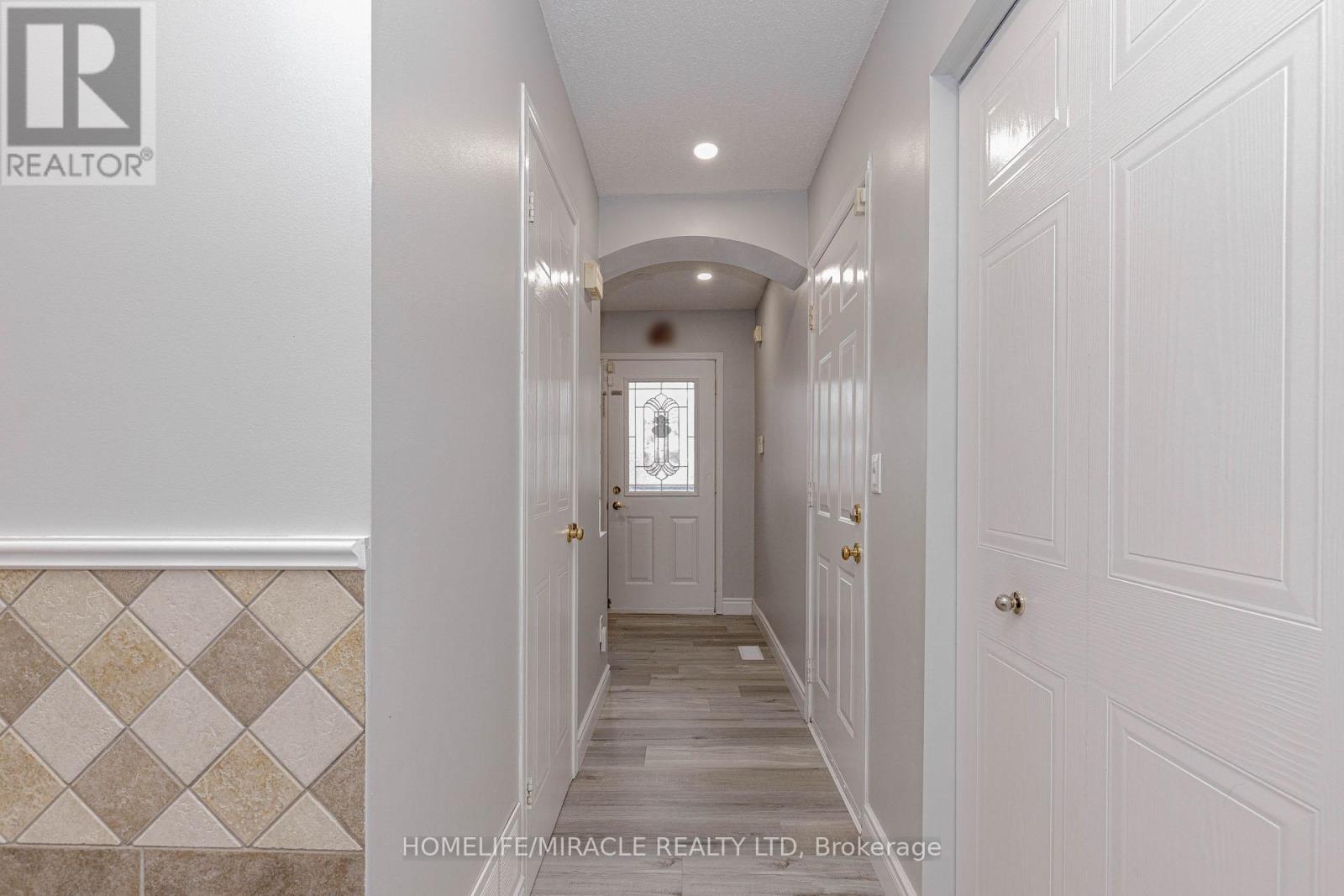 128 Karalee Crescent, Cambridge, Ontario  N3C 4H4 - Photo 5 - X12669888