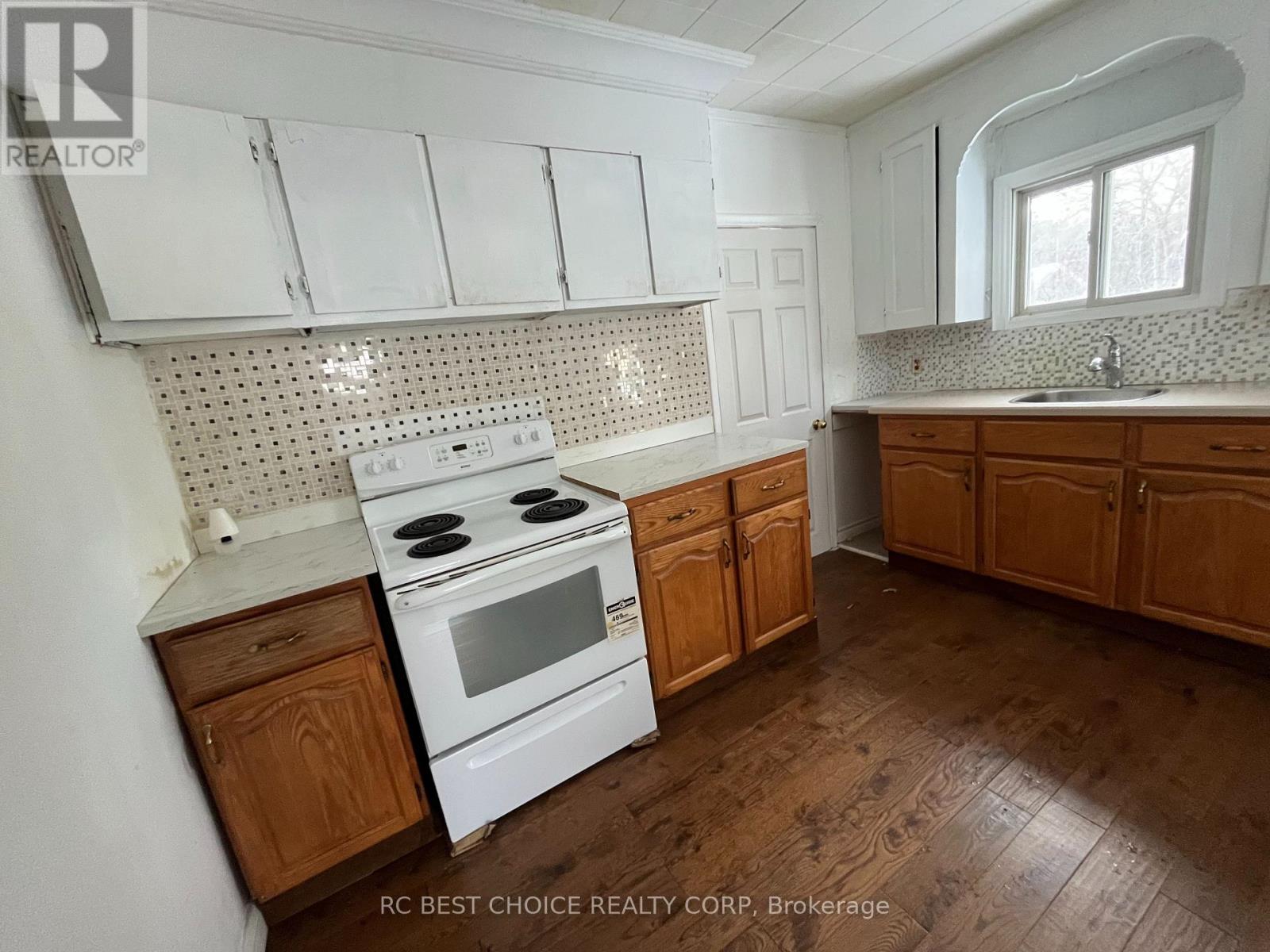 14170 Yonge Street, Aurora, Ontario  L4G 0P5 - Photo 10 - N12649382