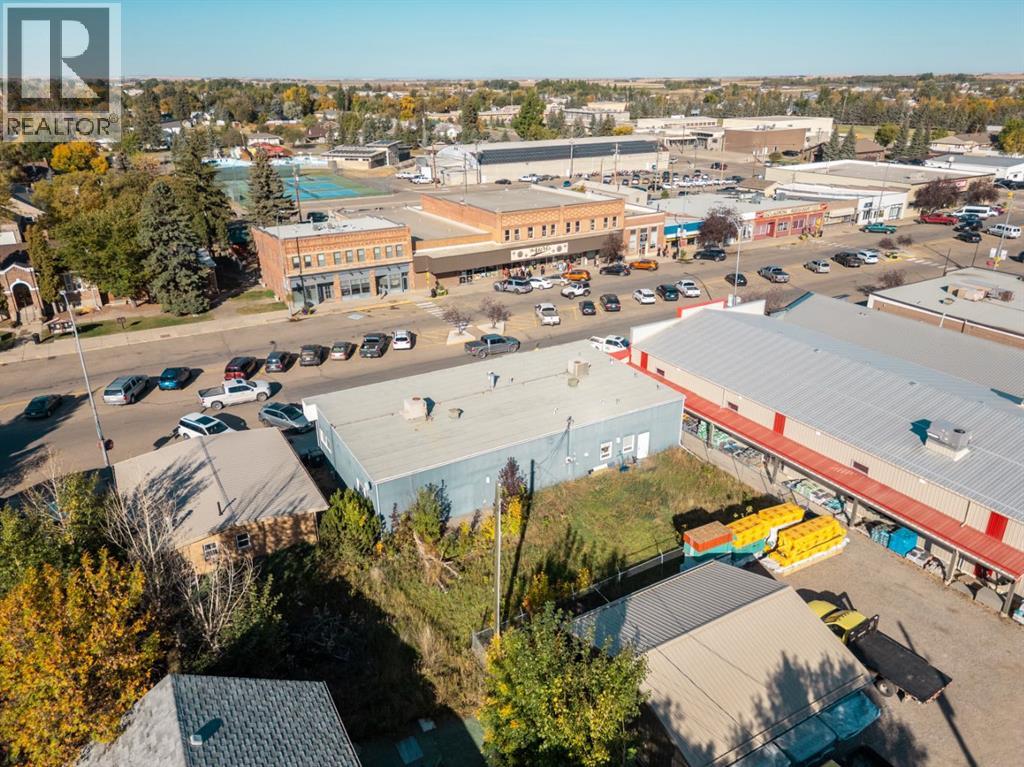 19 Broadway  N, Raymond, Alberta  T0K 2S0 - Photo 6 - A2184291