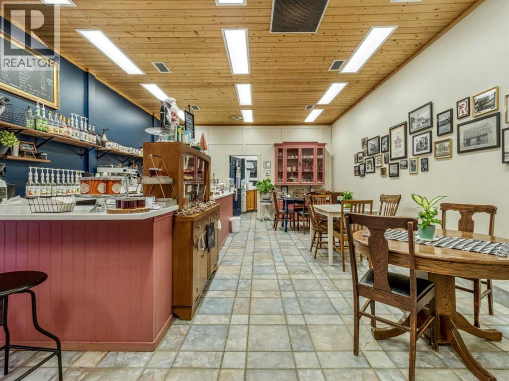 19 Broadway  N, Raymond, Alberta  T0K 2S0 - Photo 24 - A2184291