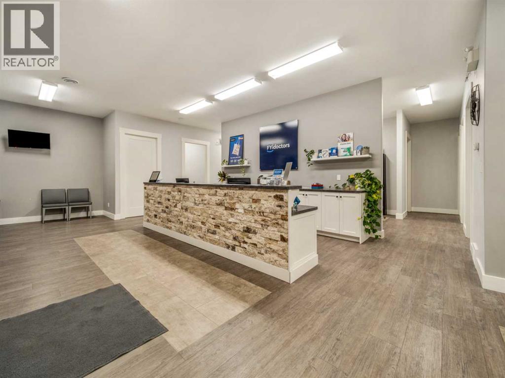 19 Broadway  N, Raymond, Alberta  T0K 2S0 - Photo 32 - A2184291