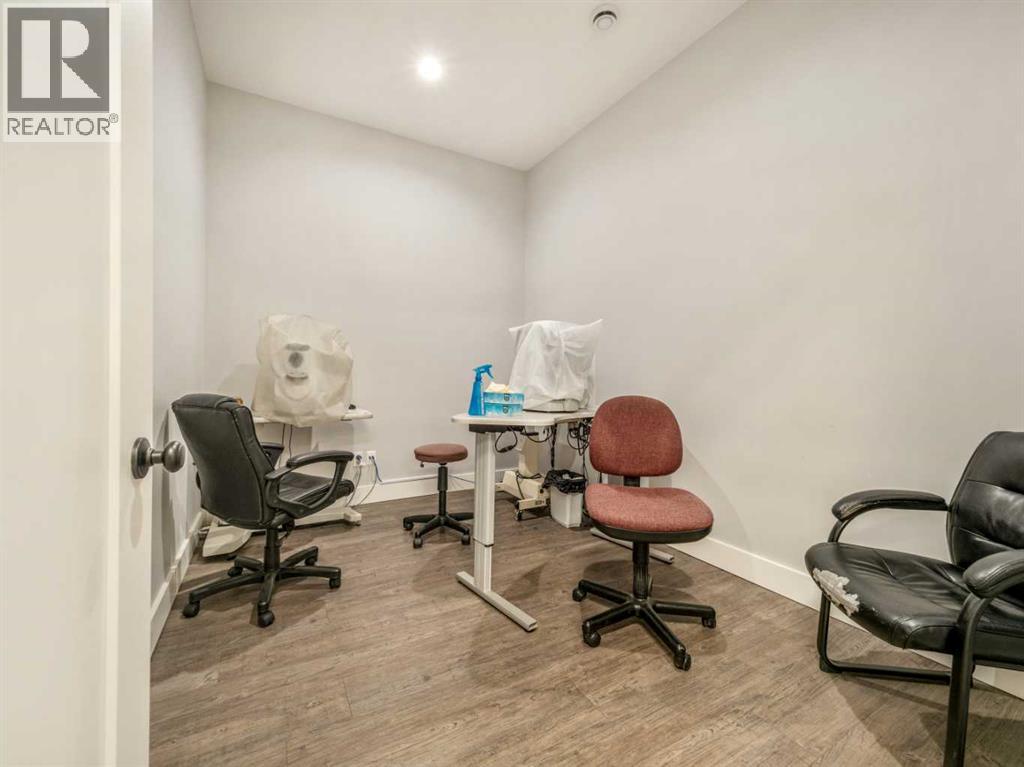 19 Broadway  N, Raymond, Alberta  T0K 2S0 - Photo 43 - A2184291