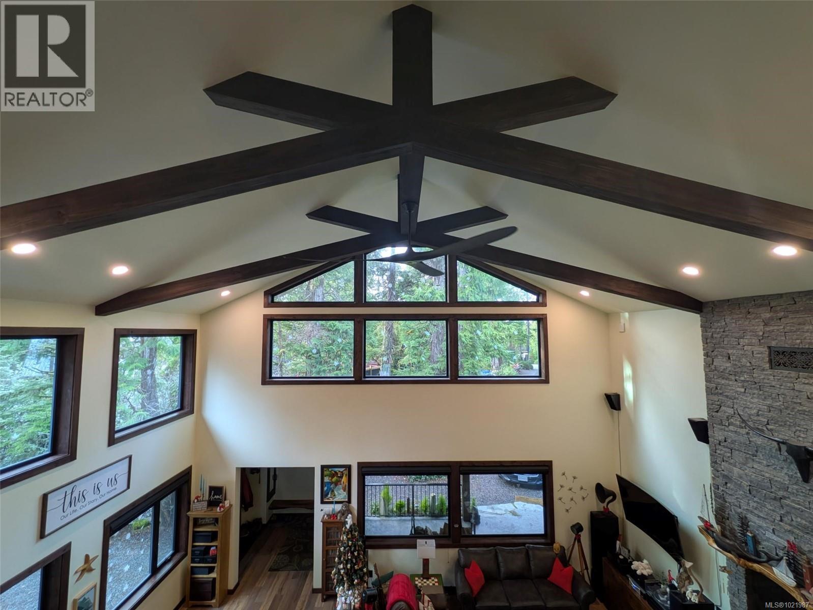 1708 Rainforest Lane, Ucluelet, British Columbia  V0R 3A0 - Photo 4 - 1021987