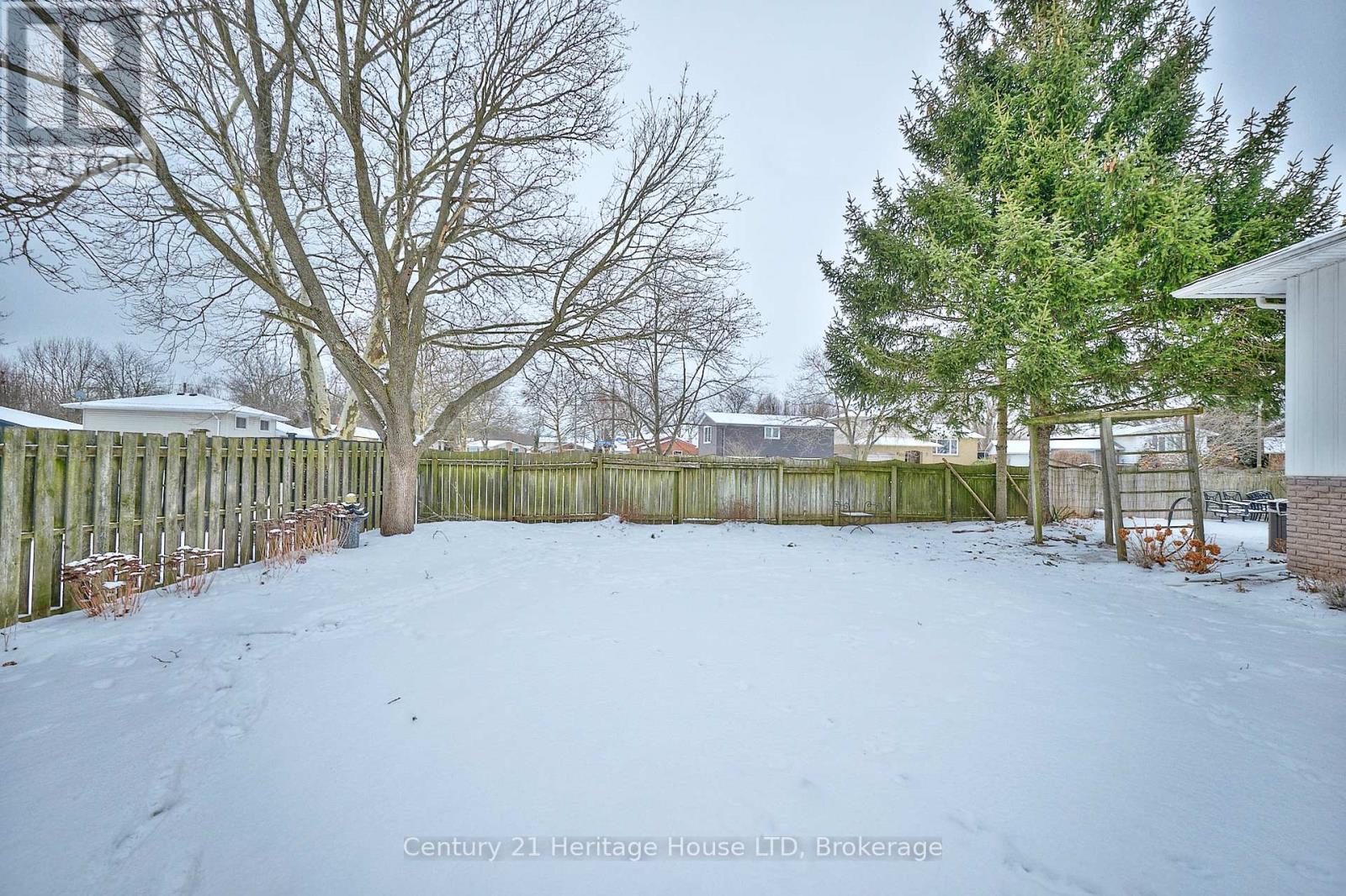3112 Ussher Street, Niagara Falls, Ontario  L2G 6M2 - Photo 44 - X12666274