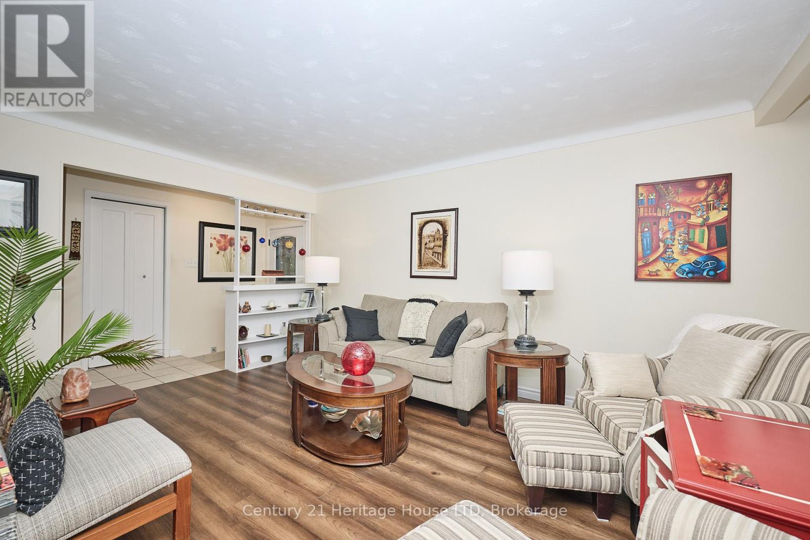 3112 Ussher Street, Niagara Falls, Ontario  L2G 6M2 - Photo 9 - X12666274