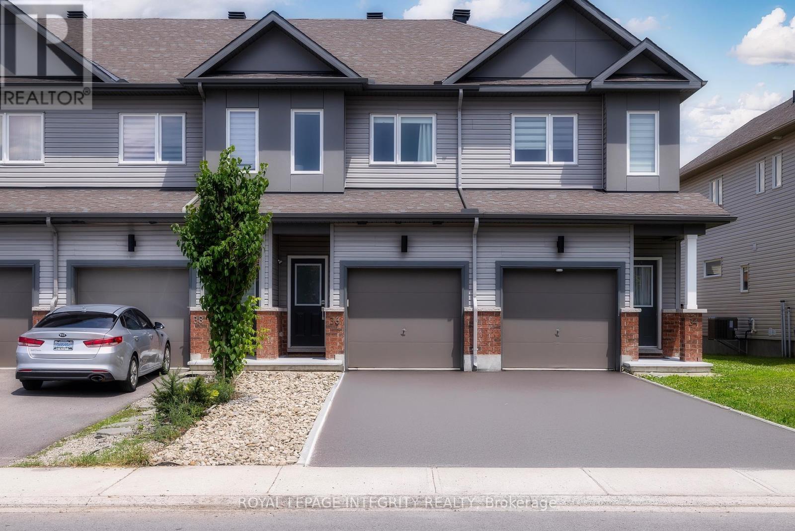 36 Mona Mcbride Drive, Arnprior, Ontario  K7S 0C6 - Photo 3 - X12669978