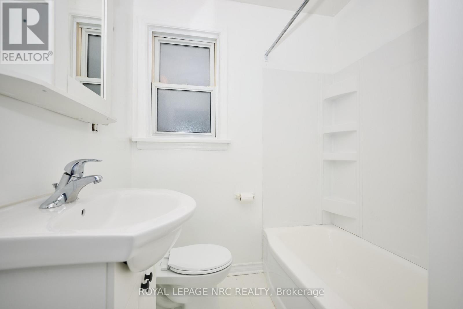 17 Lora Street, St. Catharines, Ontario  L2N 3S4 - Photo 13 - X12670060