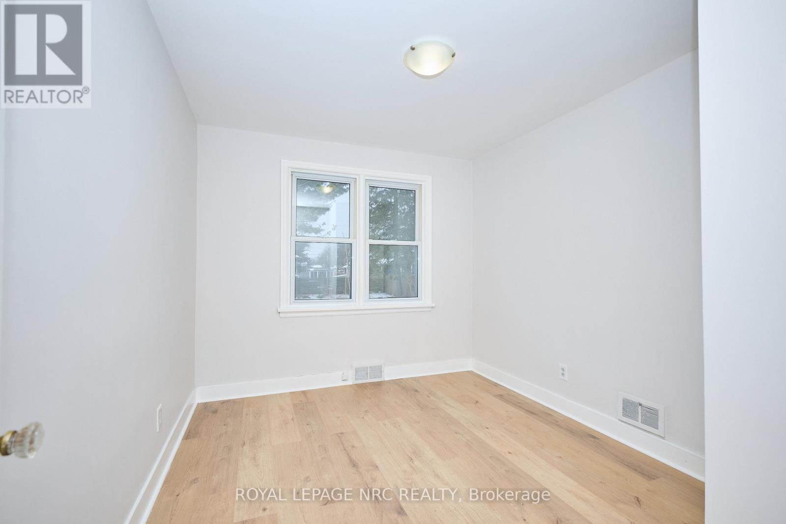 17 Lora Street, St. Catharines, Ontario  L2N 3S4 - Photo 16 - X12670060