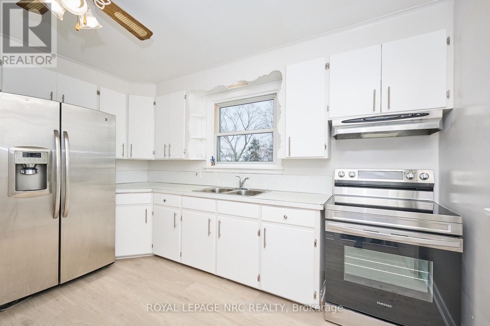 17 Lora Street, St. Catharines, Ontario  L2N 3S4 - Photo 9 - X12670060