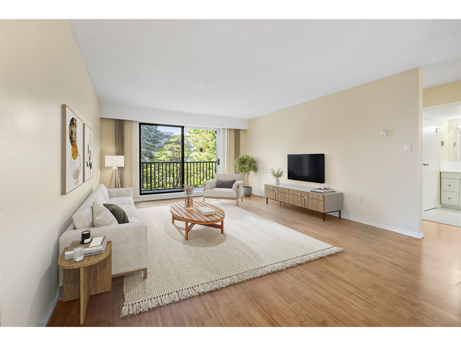 209 15268 100 Avenue, Surrey, British Columbia V3R 7V1 - Photo 2 - R3076716