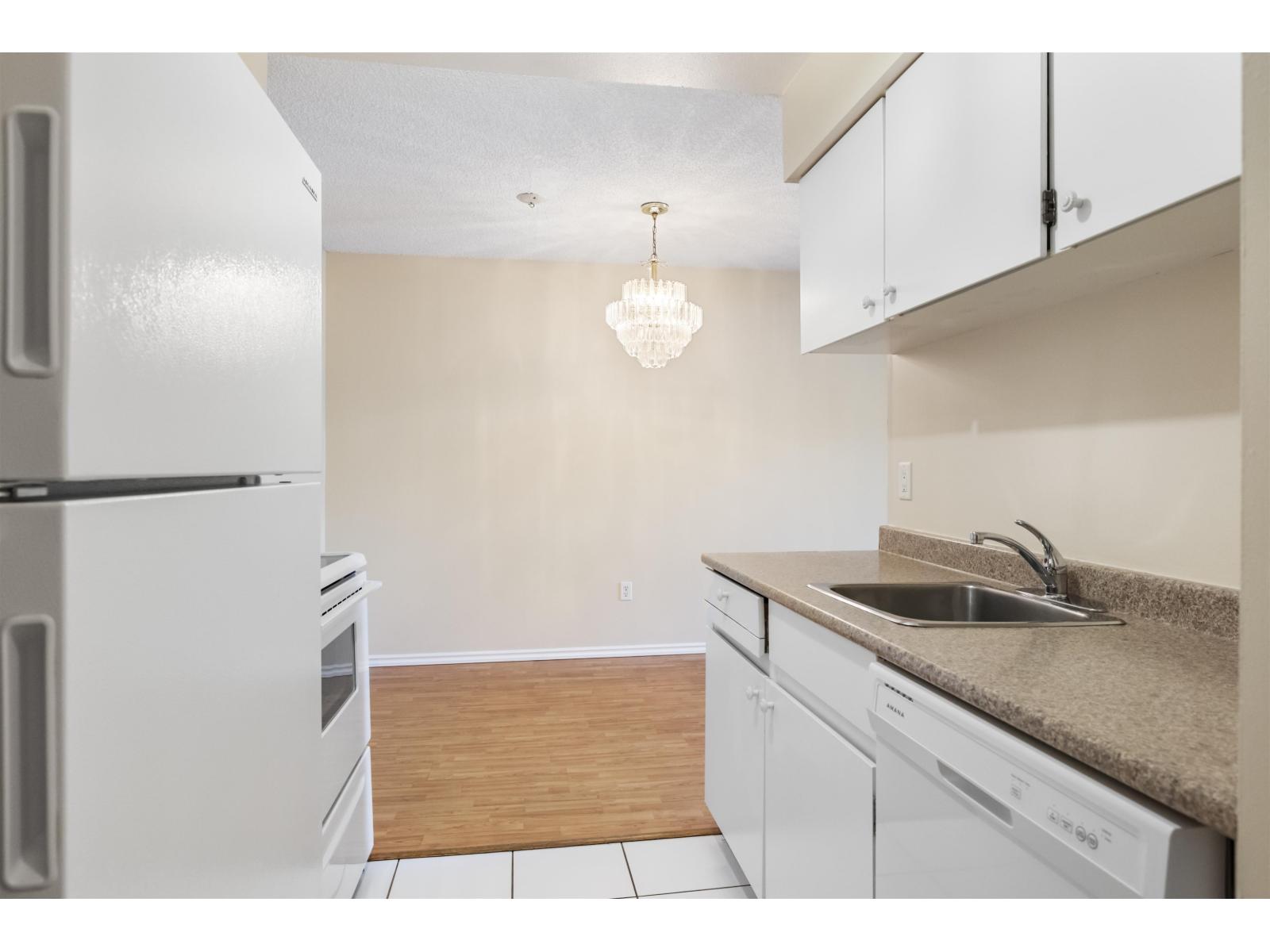 209 15268 100 Avenue, Surrey, British Columbia V3R 7V1 - Photo 23 - R3076716