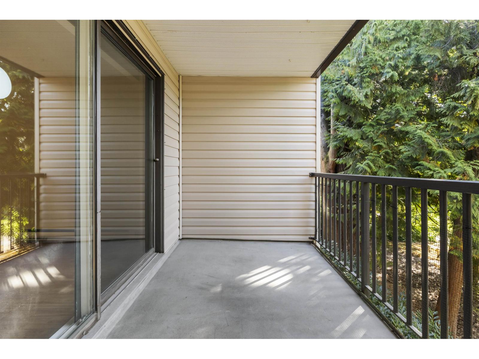 209 15268 100 Avenue, Surrey, British Columbia V3R 7V1 - Photo 29 - R3076716