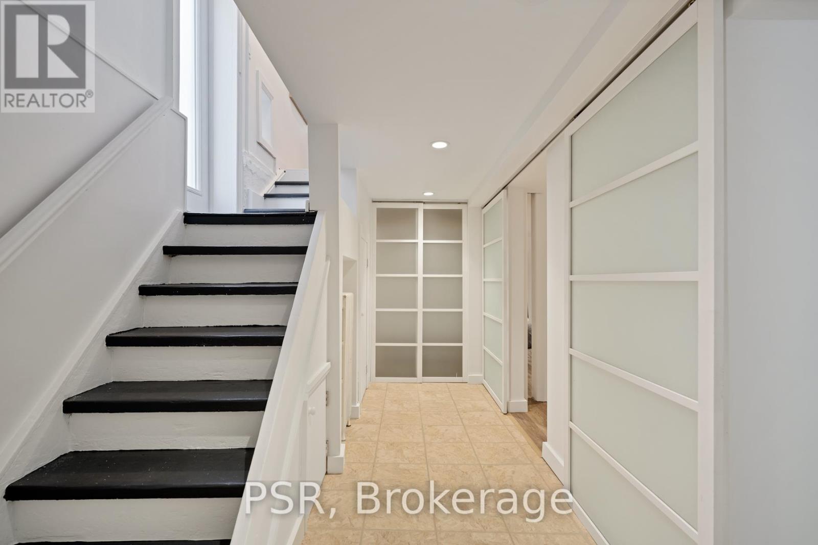 217 Northcliffe Boulevard, Toronto, Ontario  M6E 3K8 - Photo 33 - C12670048