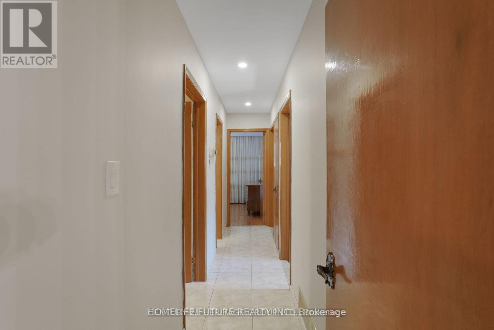 31 Scarden Avenue, Toronto, Ontario  M1T 1V8 - Photo 19 - E12670002