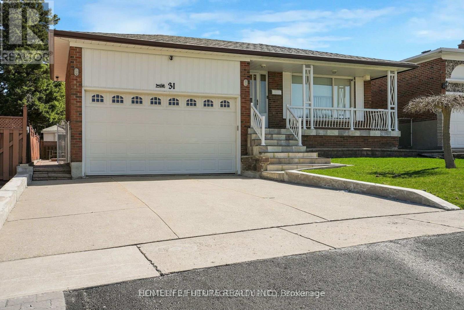 31 Scarden Avenue, Toronto, Ontario  M1T 1V8 - Photo 2 - E12670002