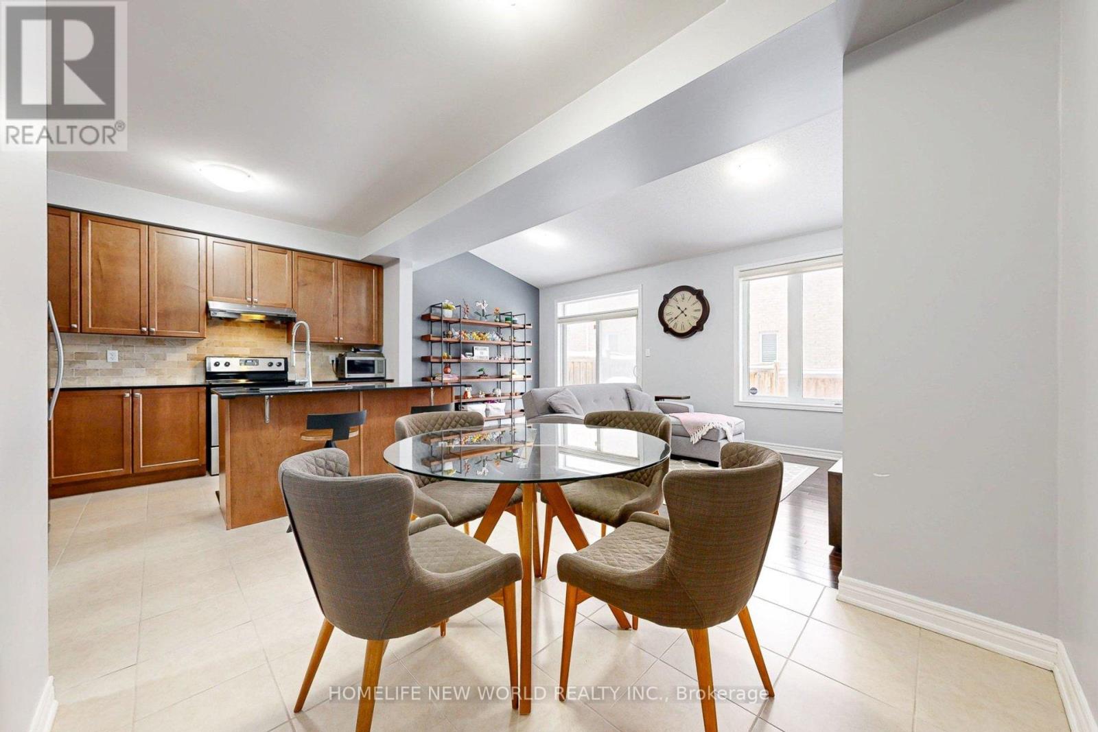 15 Brock Avenue, Markham, Ontario  L6C 0V4 - Photo 12 - N12669970