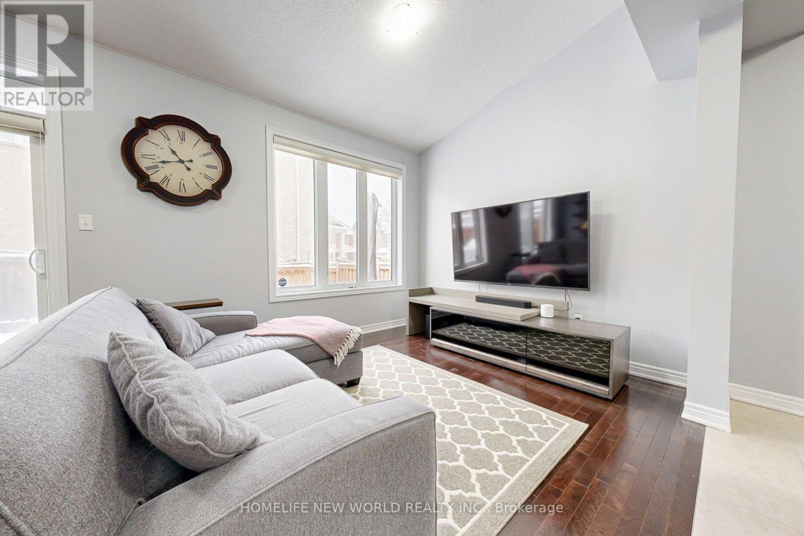 15 Brock Avenue, Markham, Ontario  L6C 0V4 - Photo 13 - N12669970