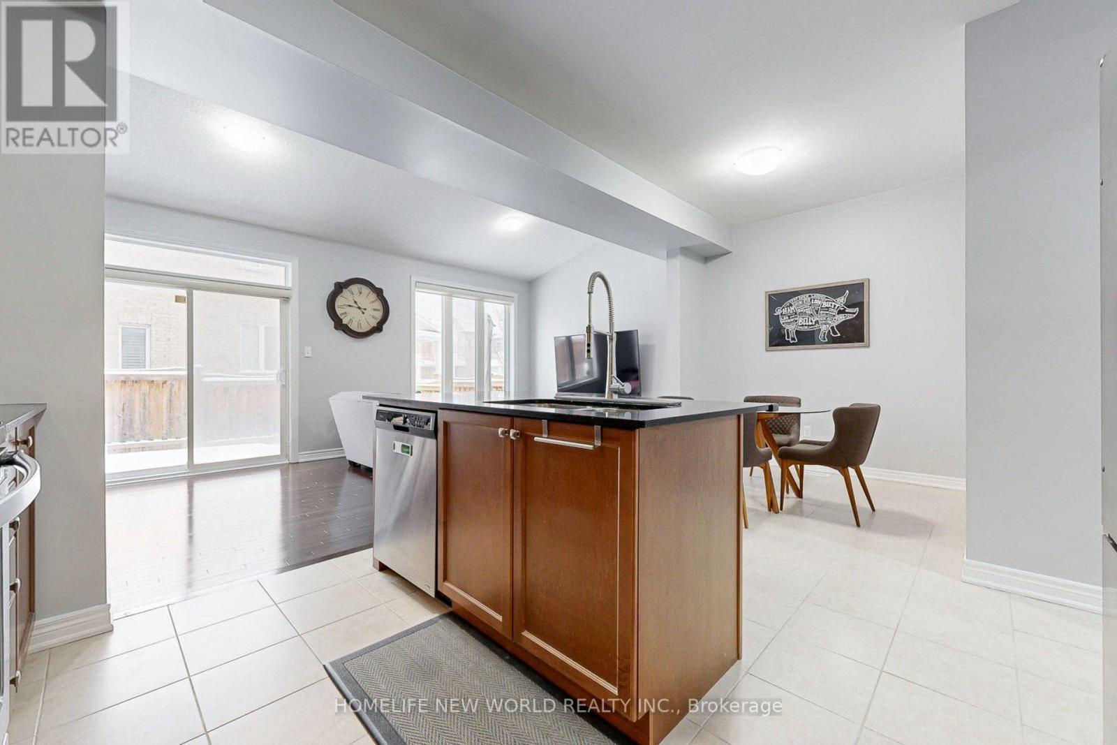 15 Brock Avenue, Markham, Ontario  L6C 0V4 - Photo 9 - N12669970