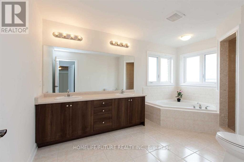 109 Milby Crescent, Bradford West Gwillimbury, Ontario  L3Z 0X8 - Photo 15 - N12670032