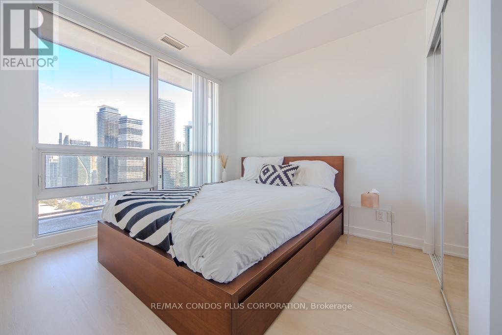 2706 - 2220 Lake Shore Boulevard W, Toronto, Ontario  M8V 1A4 - Photo 10 - W12666412