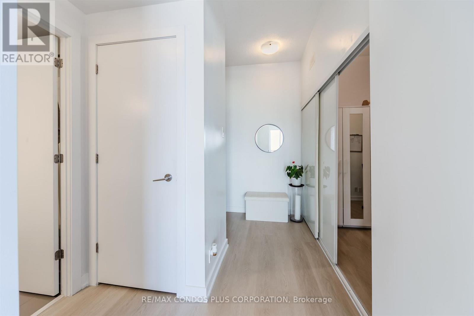 2706 - 2220 Lake Shore Boulevard W, Toronto, Ontario  M8V 1A4 - Photo 3 - W12666412