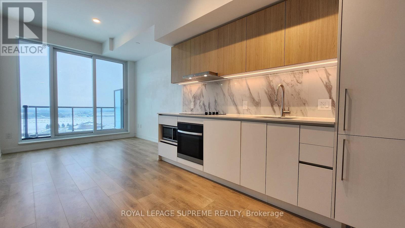 Lph15 - 1100 Sheppard Avenue W, Toronto (York University Heights), Ontario  M3K 0E4 - Photo 3 - W12669966